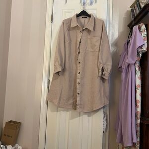 SHEIN Women’s Beige Button-Up Shirt Jacket/dress